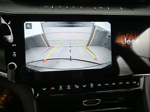 New 2026 Jeep Grand Cherokee Limited image 36