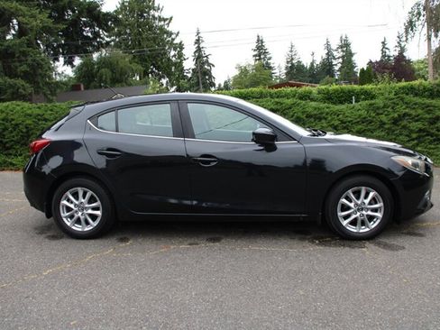 Used 2014 MAZDA MAZDA3 i Touring w/ Moonroof Package 1 FWD image 12