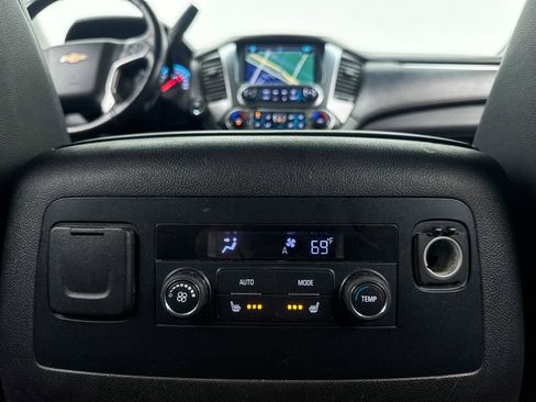 Used 2017 Chevrolet Suburban LT w/ Luxury Package image 29