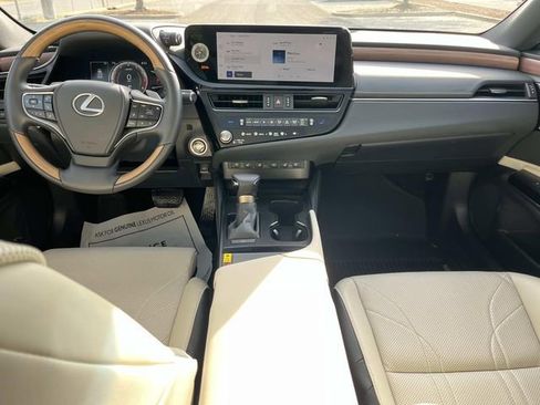 Used 2025 Lexus ES 350 Luxury image 14