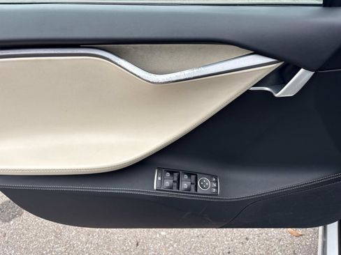 Used 2019 Tesla Model S 100D image 12