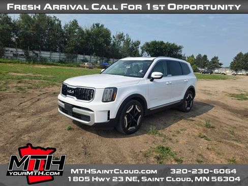 Used 2024 Kia Telluride EX w/ EX Captain's Chair Package AWD/4WD image 4