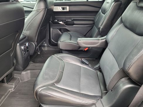 Used 2022 Ford Explorer ST w/ Equipment Group 401A image 11