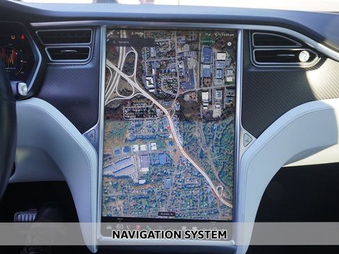 Used 2018 Tesla Model X 100D image 4