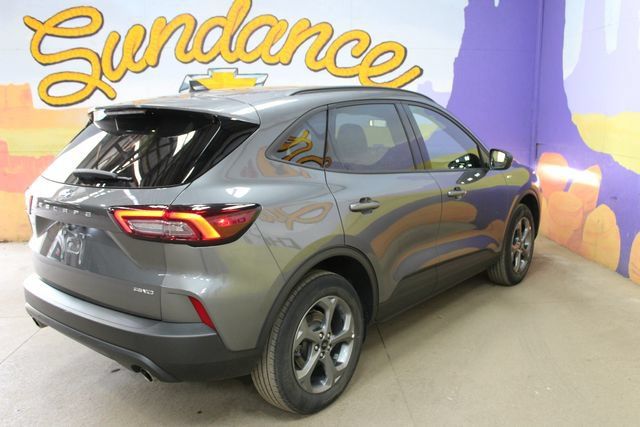 Used 2025 Ford Escape ST-Line AWD/4WD image 8