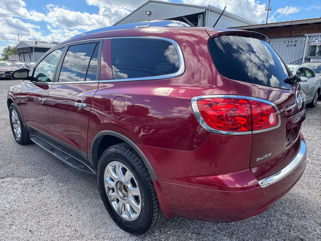 Used 2011 Buick Enclave CXL FWD image 6