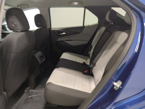 Used 2023 Chevrolet Equinox LS w/ LS Convenience Package AWD/4WD image 18