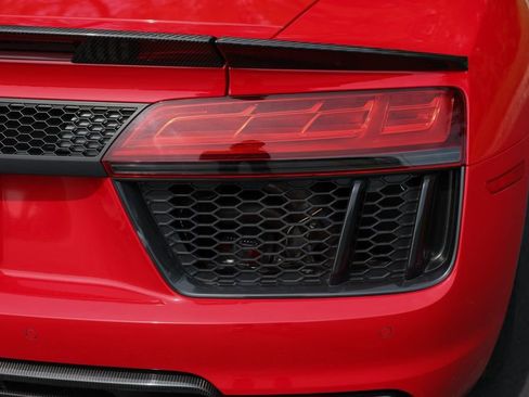 Used 2018 Audi R8 V10 plus w/ Full Leather Package image 51