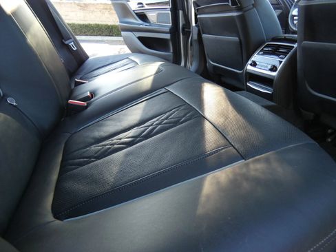 Used 2020 BMW 750i xDrive w/ Executive Package image 41