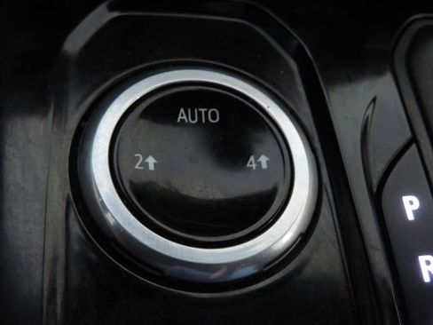 Used 2024 Chevrolet Colorado W/T w/ WT Convenience Package II AWD/4WD image 30