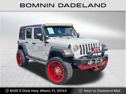 Used 2019 Jeep Wrangler Unlimited Sport image 1