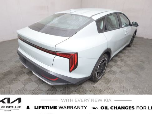 New 2025 Kia K4 EX image 5