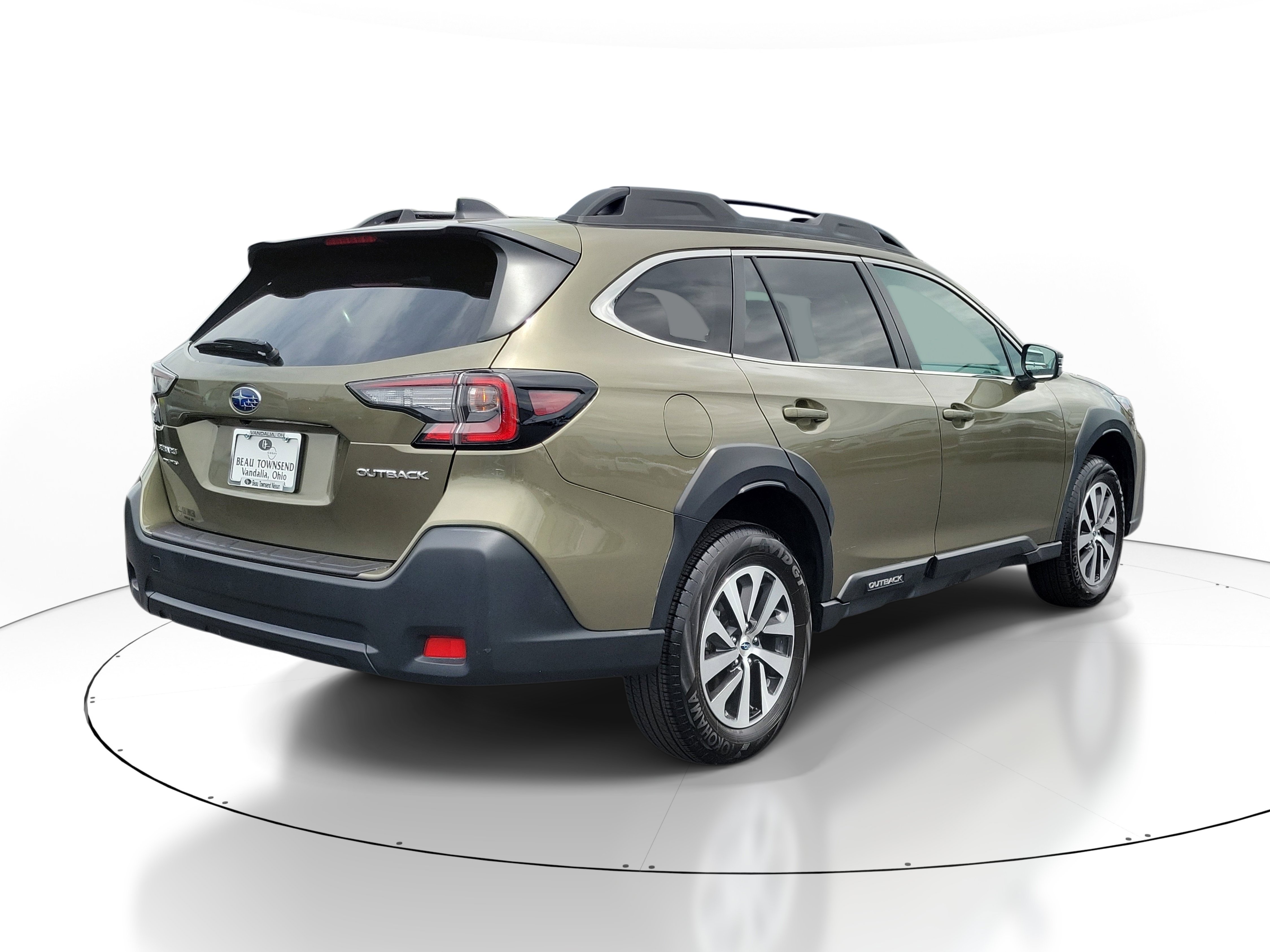 Used 2025 Subaru Outback Premium w/ Popular Package #1A AWD/4WD image 4