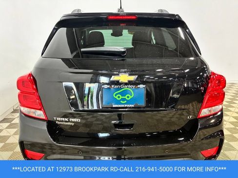 Used 2020 Chevrolet Trax LT w/ Sun & Sound Package AWD/4WD image 5