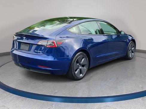 Used 2022 Tesla Model 3 Long Range AWD/4WD image 5