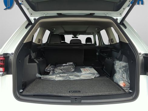 New 2026 Volkswagen Atlas SEL Premium R-Line image 38