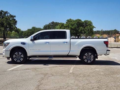Used 2024 Nissan Titan Platinum Reserve w/ Moonroof Package AWD/4WD image 3
