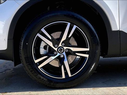 New 2026 Volvo XC40 B5 Core image 42