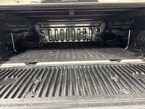 Used 2019 Nissan Frontier SV RWD image 23