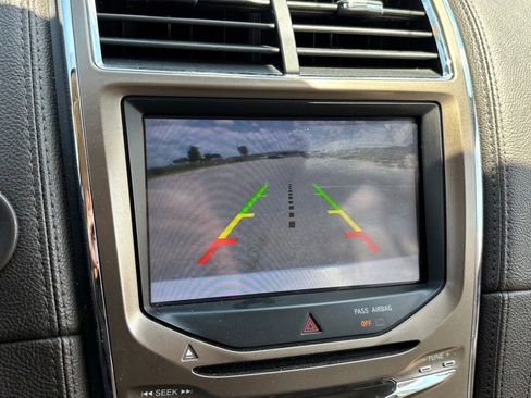 Used 2012 Lincoln MKX FWD image 10