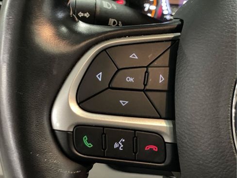Used 2021 Jeep Compass Latitude w/ Sun and Sound Group FWD image 29