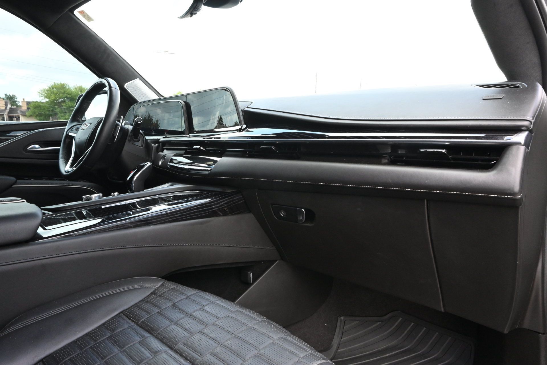 Certified 2023 Cadillac Escalade V AWD/4WD image 24