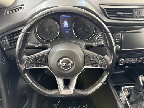 Used 2018 Nissan Rogue SV w/ Sun & Sound Touring Package AWD/4WD image 23
