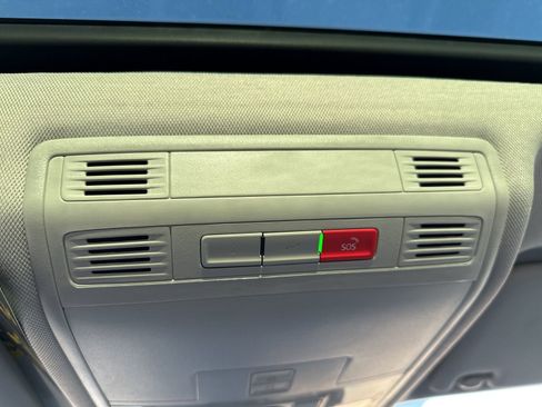 New 2026 Volkswagen Taos SE AWD/4WD image 57