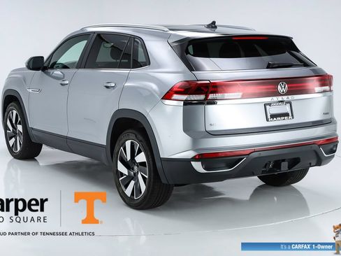 Used 2024 Volkswagen Atlas Cross Sport SE AWD/4WD image 45