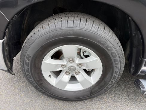 Used 2017 RAM 1500 Classic SLT image 17