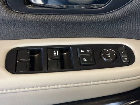 Used 2020 Honda HR-V LX image 15