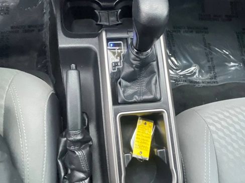 Used 2021 Toyota Tacoma SR5 AWD/4WD image 18