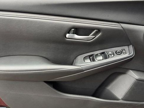 Used 2024 Nissan Sentra SV image 14