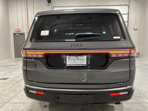 New 2026 Jeep Grand Wagoneer Limited image 7