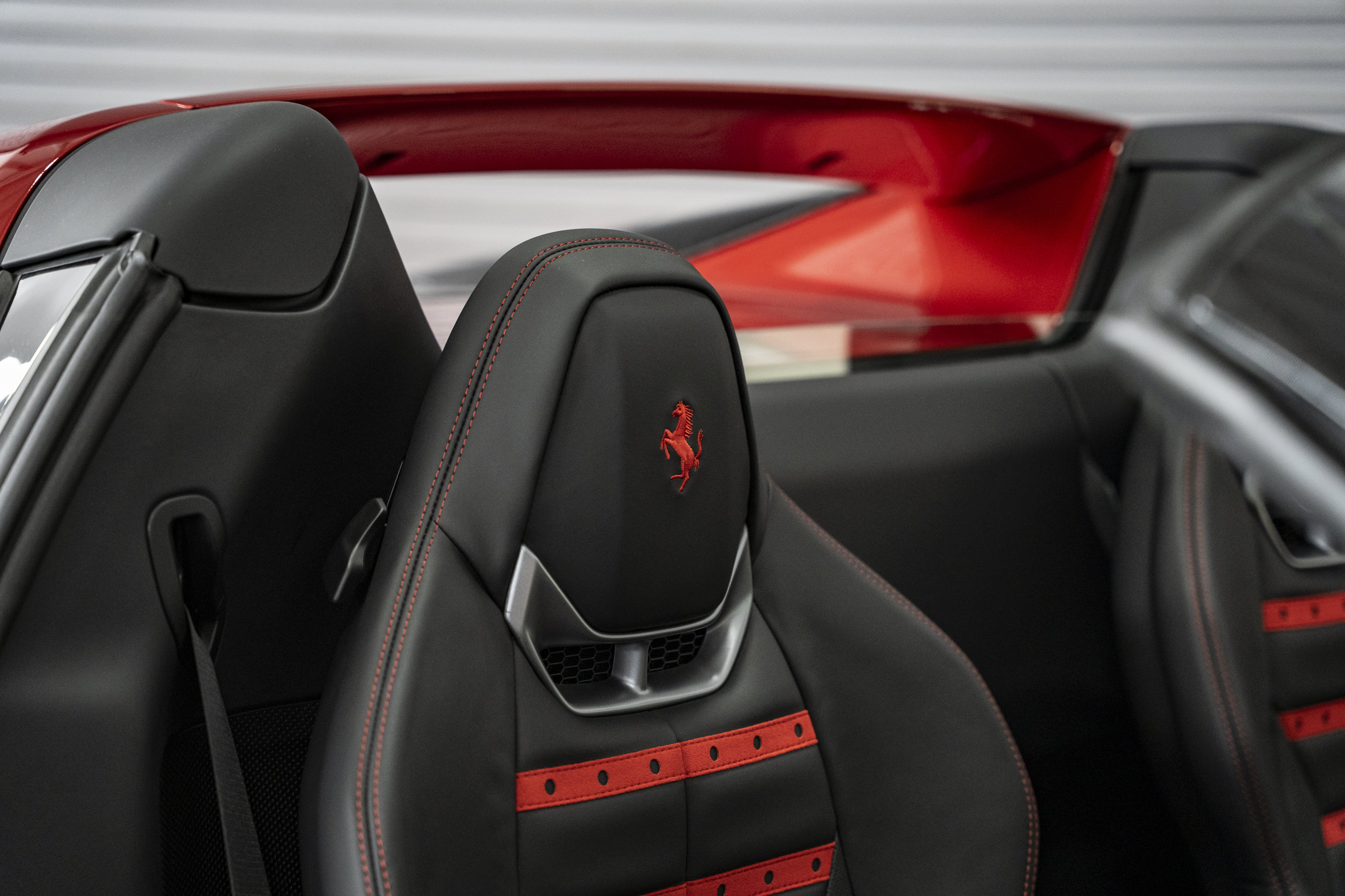 Used 2025 Ferrari 296 GTS RWD image 29