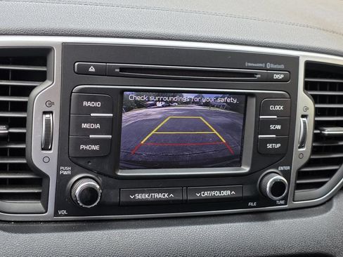 Used 2017 Kia Sportage LX w/ LX Popular Package FWD image 12