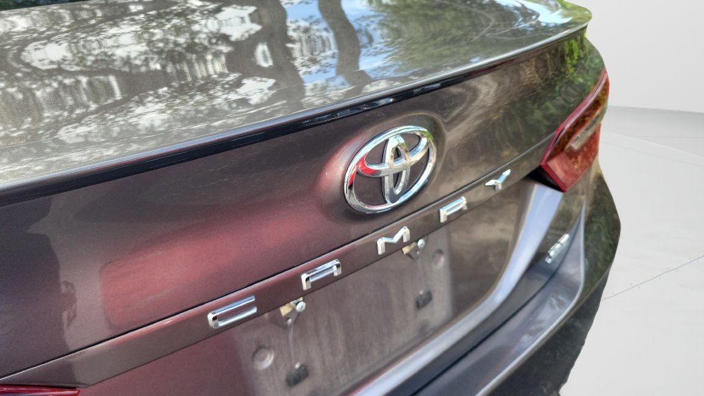 Used 2023 Toyota Camry SE w/ Cold Weather Package FWD image 6