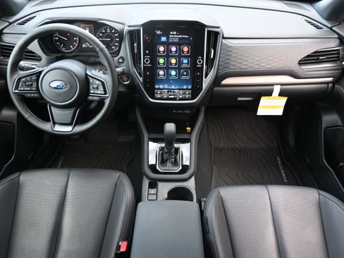 Used 2025 Subaru Forester Limited image 32
