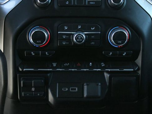 Used 2023 Chevrolet Silverado 2500 LT w/ Convenience Package image 22