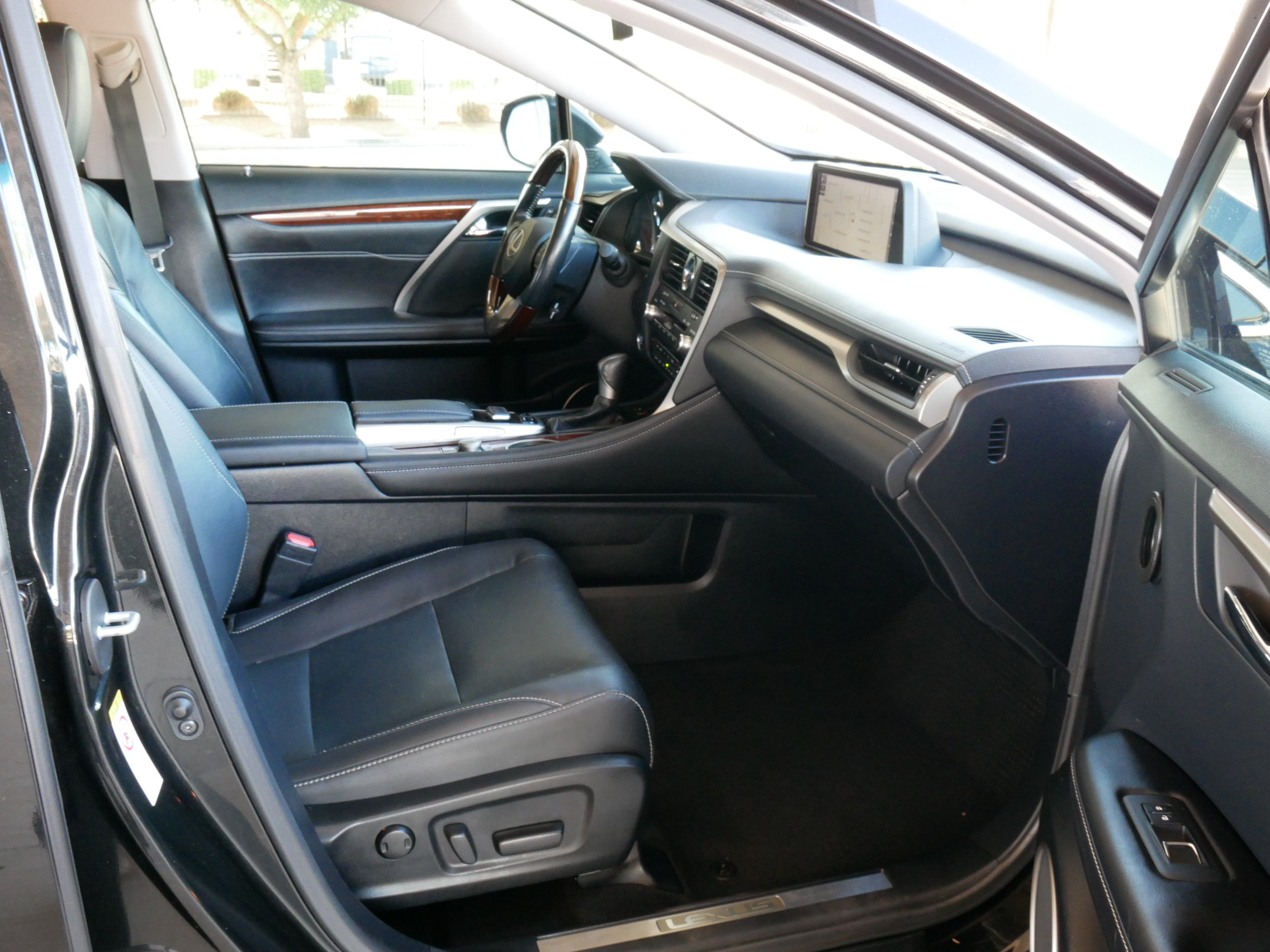 Used 2018 Lexus RX 350L FWD image 10