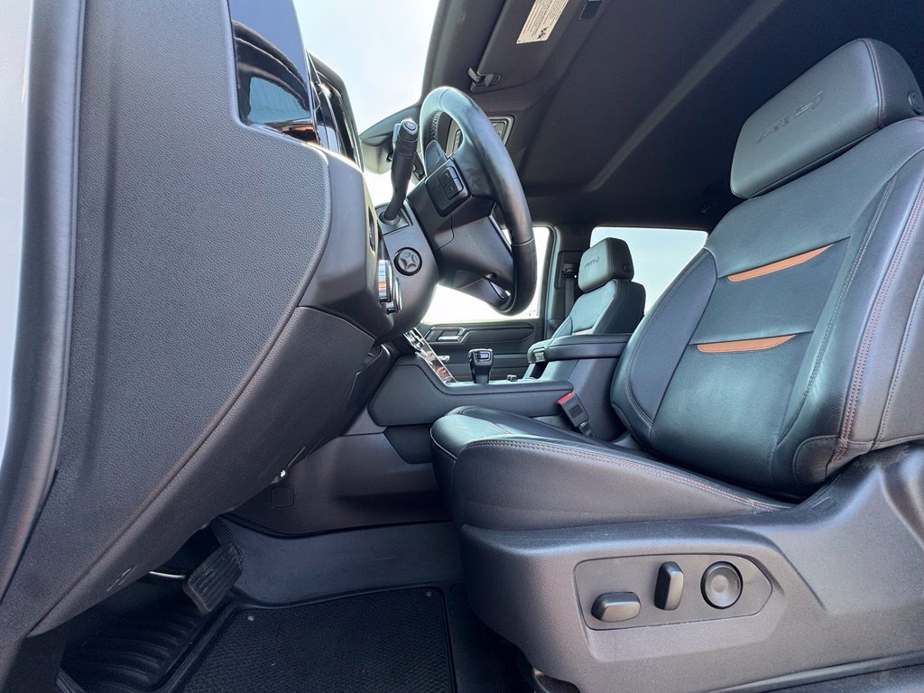 Used 2024 GMC Sierra 1500 AT4 w/ AT4 Premium Package AWD/4WD image 16