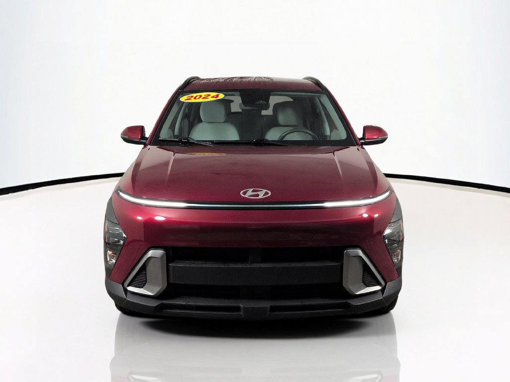 Used 2024 Hyundai Kona SEL FWD image 3