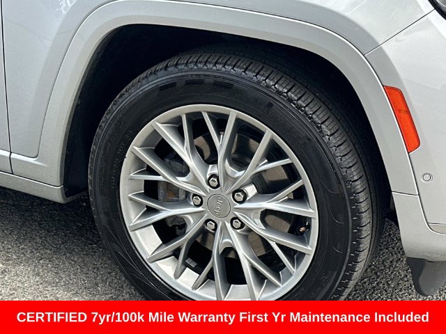 Certified 2024 Jeep Grand Cherokee L Summit AWD/4WD image 8