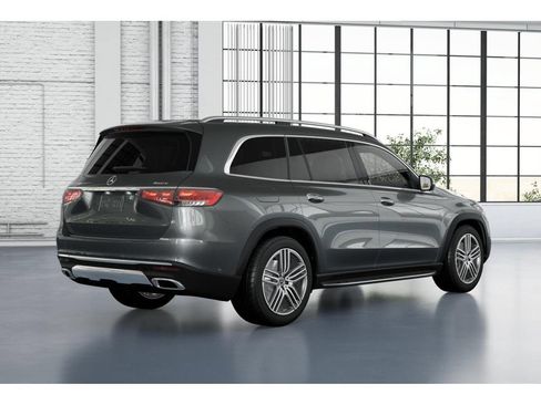 Used 2026 Mercedes-Benz GLS 450 4MATIC image 21