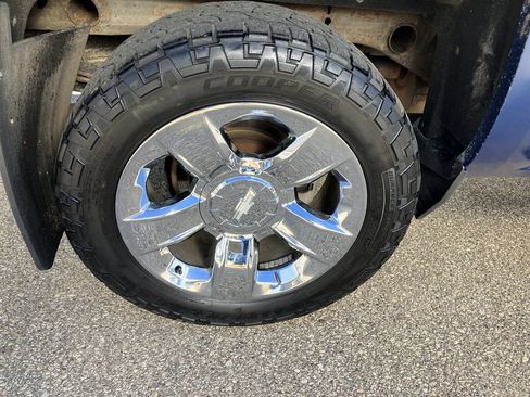 Used 2017 Chevrolet Silverado 1500 LTZ w/ Sport Package AWD/4WD image 17