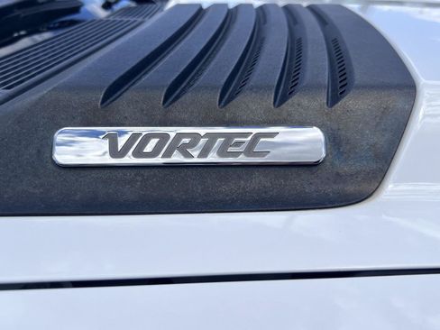 Used 2010 Chevrolet Silverado 2500 LT w/ Interior Plus Package RWD image 18