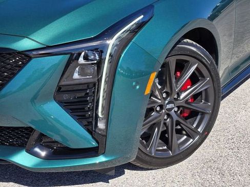 New 2026 Cadillac CT5 V image 18