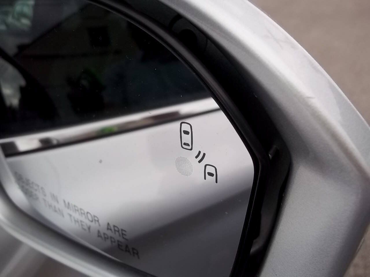Used 2018 Lincoln MKC Select w/ Select Plus Package AWD/4WD image 29