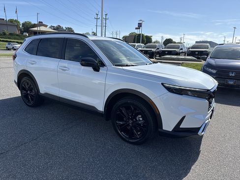 Used 2024 Honda CR-V Sport Touring image 2