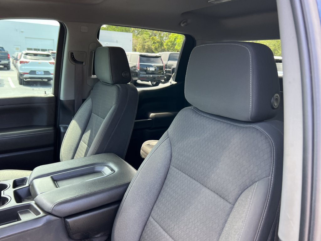 Used 2022 Chevrolet Silverado 1500 LT w/ Safety Package AWD/4WD image 10